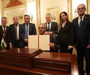 اللجنة الوطنية لإدارة غزة تبدأ أعمالها من القاهرة برئاسة المفوض العام على شعث وتعلن مسئوليات المفوضين