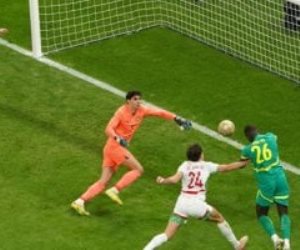 ياسين بونو يقود المغرب للتعادل السلبي أمام السنغال في الشوط الأول.. فيديو