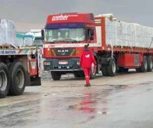 مد غزة بـ233 ألف سلة غذائية و18 ألف بطانية ضمن قافلة زاد العزة الـ 119