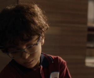  الحلقة 9.. الطفل يوسف يقرر خلع جهاز السكر بعد تنمر زملائه عليه فى مسلسل لعبة وقلبت بجد