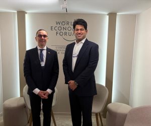  وزير الاستثمار يلتقى رئيس شركة TVS Motors الهندية لبحث التعاون فى مجال صناعة السيارات 