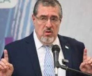 رئيس جواتيمالا يعلن حالة الطوارئ لمدة 30 يومًا بعد هجمات العصابات