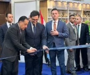 رئيس الوزراء يفتتح معرض الكتاب ويتفقد جناح وزارتى الدفاع والداخلية