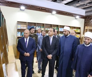وزير الأوقاف يستقبل رئيس الوزراء بجناح المجلس الأعلى للشئون الإسلامية بمعرض القاهرة الدولي للكتاب