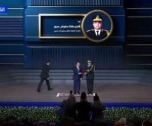 الرئيس السيسي يكرم عددًا من ضباط الشرطة خلال حفل الذكرى الـ74 لعيد الشرطة