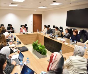 نائب وزير الصحة تبحث تطوير المرحلة الثانية من مشروع «مركز الخدمة المجمعة» لدعم النساء والفتيات