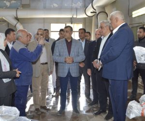 وزير الدولة للإنتاج الحربي يتابع سير العملية الإنتاجية بشركة أبو زعبل للكيماويات المتخصصة «مصنع 18 الحربي»