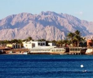 دهب تخطف أنظار «التايمز».. وجهة مثالية للعائلات في عيد الفصح 2026