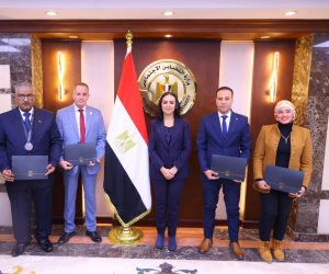 وزيرة التضامن تكرم الفائزين بجوائز مصر للتميز الحكومي في فئة مكاتب ومراكز التأهيل الاجتماعي