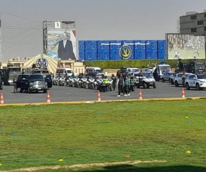 مركبات حديثة لاستخراج الوثائق خلال دقائق تزين أرض العروض في احتفال الداخلية بعيدها.. صور