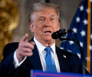 بسبب "سوء الإدارة".. ترامب يطيح بمبعوثه الخاص للعراق مارك سافايا.. وتوقعات بتولي "توم باراك" الملف 