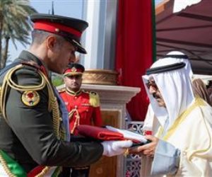 أمير الكويت يحضر مراسم "رفع العلم" إيذانا ببدء الاحتفال بالأعياد الوطنية