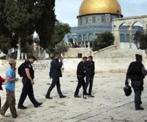 تصعيد غير مسبوق في وتيرة الاعتداءات.. اقتحام 4397 مستوطناً لباحات المسجد الأقصى و7868 آخرين تحت غطاء السياحة 