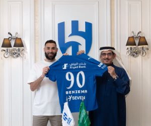 بالرقم 90.. الهلال السعودي يقدم كريم بنزيما لوسائل الإعلام.. صور