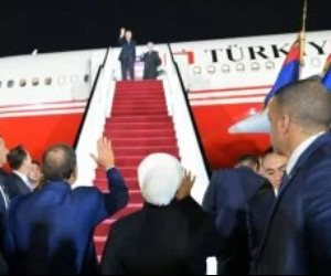 السيدة انتصار السيسى تنشر صورًا رفقة الرئيس السيسي خلال توديع أردوغان وقرينته