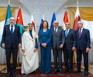 وزراء خارجية مصر والسعودية والأردن والبحرين وقطر يعقدون مباحثات مع نائبة رئيس وزراء سلوفينيا