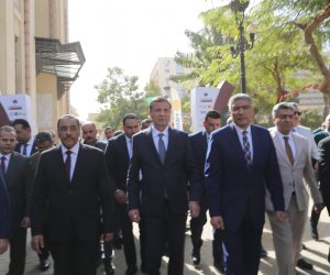وزير الزراعة ومحافظو مطروح والقاهرة والجيزة يتفقدون النسخة السادسة لمهرجان القاهرة الدولي للتمور