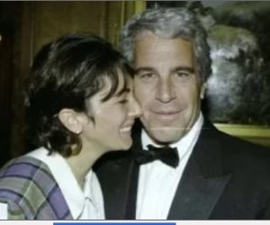 رويترز : بنك سويسرى فتح حسابات مصرفية لشريكة إبستين بعد اعتقاله