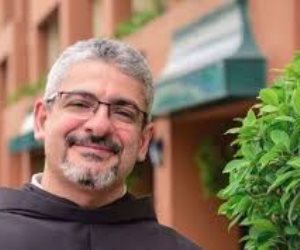 المكرمين بمهرجان المركز الكاثوليكي المصري للسينما  .. صابرين وهدي رمزي والصاوي ورياض الخولي 