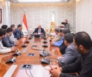 وزير العمل: إنهاء مشاكل عمال شركة بالعاشر من رمضان