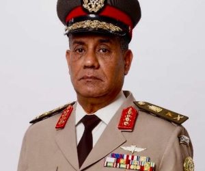 الفريق أشرف سالم يؤدي اليمن الدستورية أمام الرئيس السيسي وزيرا للدفاع والإنتاج الحربي