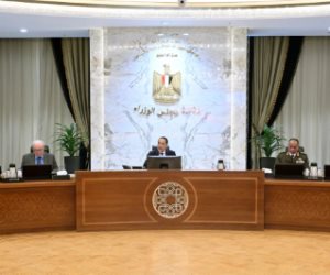 أول اجتماع للحكومة بتشكيلها الجديد.. مدبولى: المواطن أولوية أولى فى هذه المرحلة