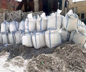 ضبط مصنع "بدون ترخيص" لإنتاج وتعبئة الأسمدة والمخصبات الزراعية المغشوشة ومجهولة المصدر بالقليوبية