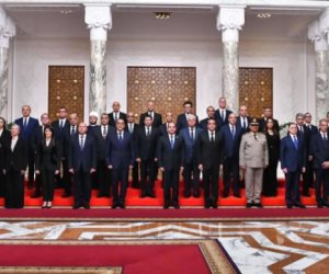 الاجتماعات بدأت من أول يوم.. الوزراء الجدد انتقلوا مباشرة من الاتحادية إلى الحى الحكومى بالعاصمة الجديدة