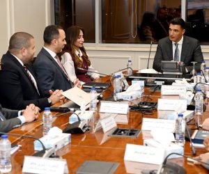 وزير الصناعة يبحث مع شركة نيسان للسيارات خطط الشركة للتوسع بالسوق المصري والتصدير للأسواق الإفريقية