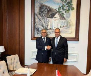 وزيرا الخارجية المصرى والباكستاني يلتقيان في نيويورك ويبحثان تطوير العلاقات الثنائية والمستجدات فى الشرق الاوسط 