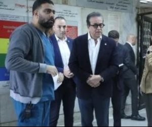 في أول أيام شهر رمضان المبارك .. جولة مفائجة لوزير الصحة بمستشفى السلام التخصصى وإحالة مديرها للتحقيق