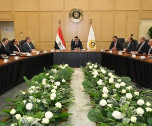 وزير الصناعة: ربط البحث العلمي بمتطلبات الصناعة وتوفير البيانات والمعلومات لقياس الأداء 