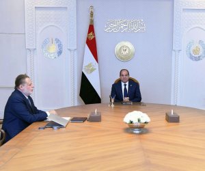 الرئيس السيسي يجتمع بمحافظ البنك المركزي ويوجه بمواصلة تعزيز السياسات والآليات الداعمة للاستقرار المالي