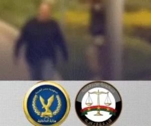 تعرف علي الاتهامات التي قادت المتهم بالاعتداء على فرد الأمن لخلف القضبان