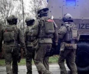 إصابة 3 أشخاص إثر هجوم بسكين في محطة قطارات بألمانيا