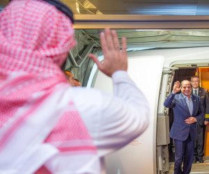 الرئيس عبد الفتاح السيسي يعود إلى القاهرة بعد زيارة أخوية للسعودية