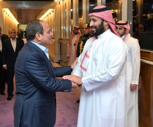 تفاصيل زيارة الرئيس السيسى للسعودية ولقائه الأمير محمد بن سلمان.. فيديو