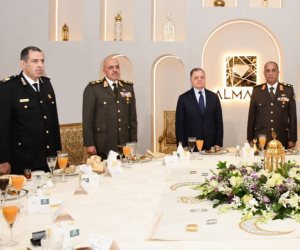 وزيرا الدفاع والداخلية يشهدان حفل إفطار بمناسبة شهر رمضان (فيديو)
