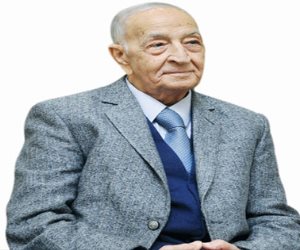 وفاة الإذاعى الكبير فهمي عمر عن عمر 98 عاماً