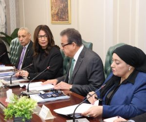 وزير الصحة يستقبل وزيري الأوقاف والثقافة لبحث توحيد الخطاب التوعوي في مواجهة القضية السكانية