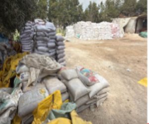 ضبط مصنع ومخزنين لإنتاج أسمدة مغشوشة بالدقهلية.. التحفظ على 319 طن مواد مجهولة المصدر