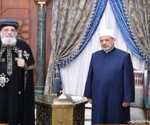 في اتصال هاتفي.. البابا تواضروس يطمئن على صحة شيخ الأزهر