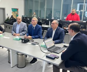 وزير البترول والثروة المعدنية يزور مركز التحكم بالشبكة القومية للغاز الطبيعي
