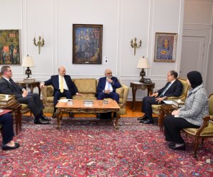 وزير الخارجية يستقبل المدير التنفيذي لمجموعة الدول العربية في البنك الدولي