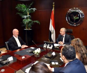 الهيئة العامة للاستثمار وبنك HSBC يبحثان خطط الترويج الخارجي للاستثمار في مصر