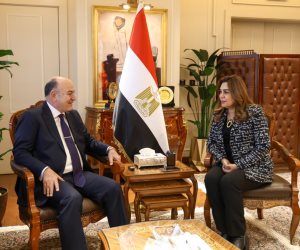 وزيرة التنمية المحلية والبيئة ومستشار رئيس الجمهورية يتابعان مع المحافظين ملفات تقنين أراضى الدولة والموجة 28 لإزالة التعديات 