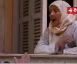 بركة رمضان.. سامح حسين يحقق حلم الحاجة نبيهة بالحج ويمنحها 100 ألف جنيه