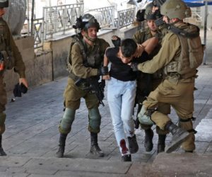 تحت وطأة "التطهير العرقي".. حملة اعتقالات واسعة في رام الله وتصعيد استيطاني "غير مسبوق" في القدس والأغوار