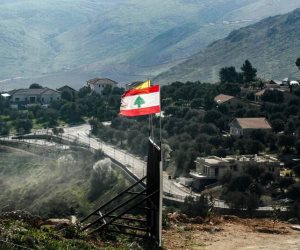 اجتياح بري إسرائيلي لجنوب لبنان والجيش اللبناني ينسحب من الحدود