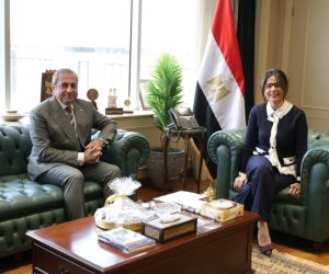 وزيرة الثقافة تبحث مع رئيس شركة العاصمة الإدارية إقامة معارض للفنون التشكيلية